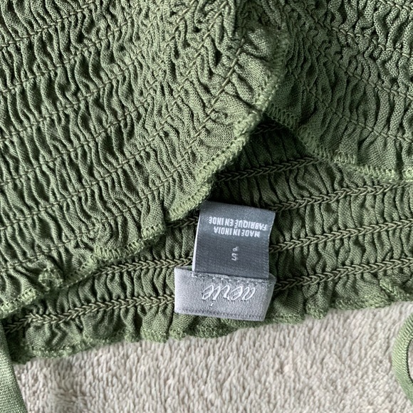 ❌SOLD❌New Aerie Smocked Tube Top - Picture 4 of 5